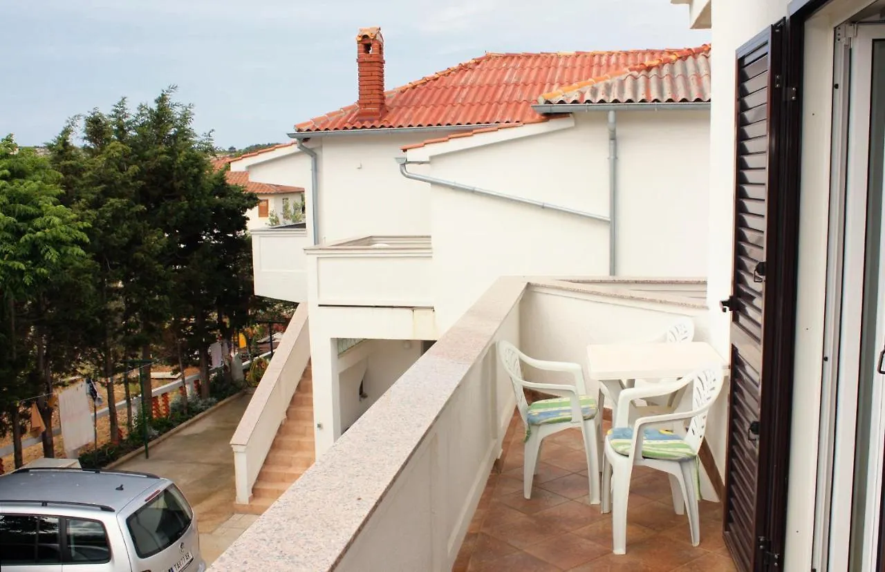 Apartments By The Sea Barbat, Rab - 4993