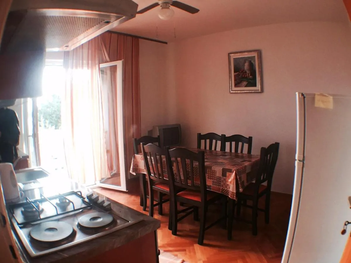 Apartments By The Sea Barbat, Rab - 4993 0*, Barbat na Rabu