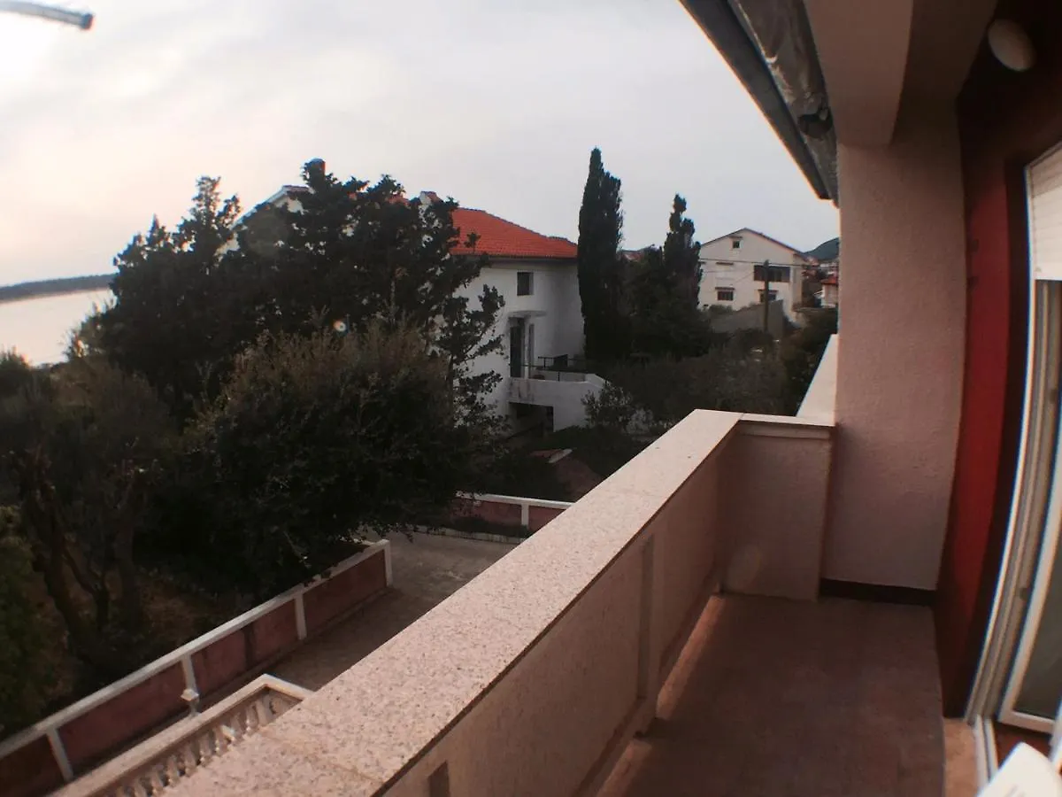 Apartments By The Sea Barbat, Rab - 4993
